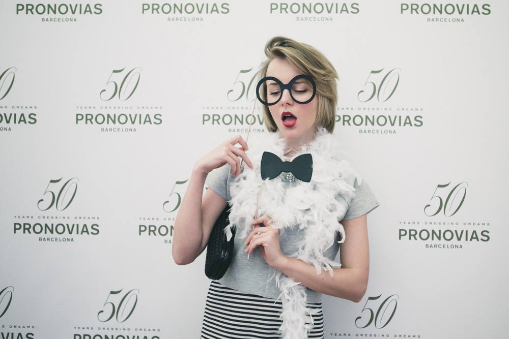 darya kamalova fashion blogger from thecablook in trip in Barcelona Spain with Pronovias wearing zara striped dress bottega veneta knot clutch for press dinner-1023