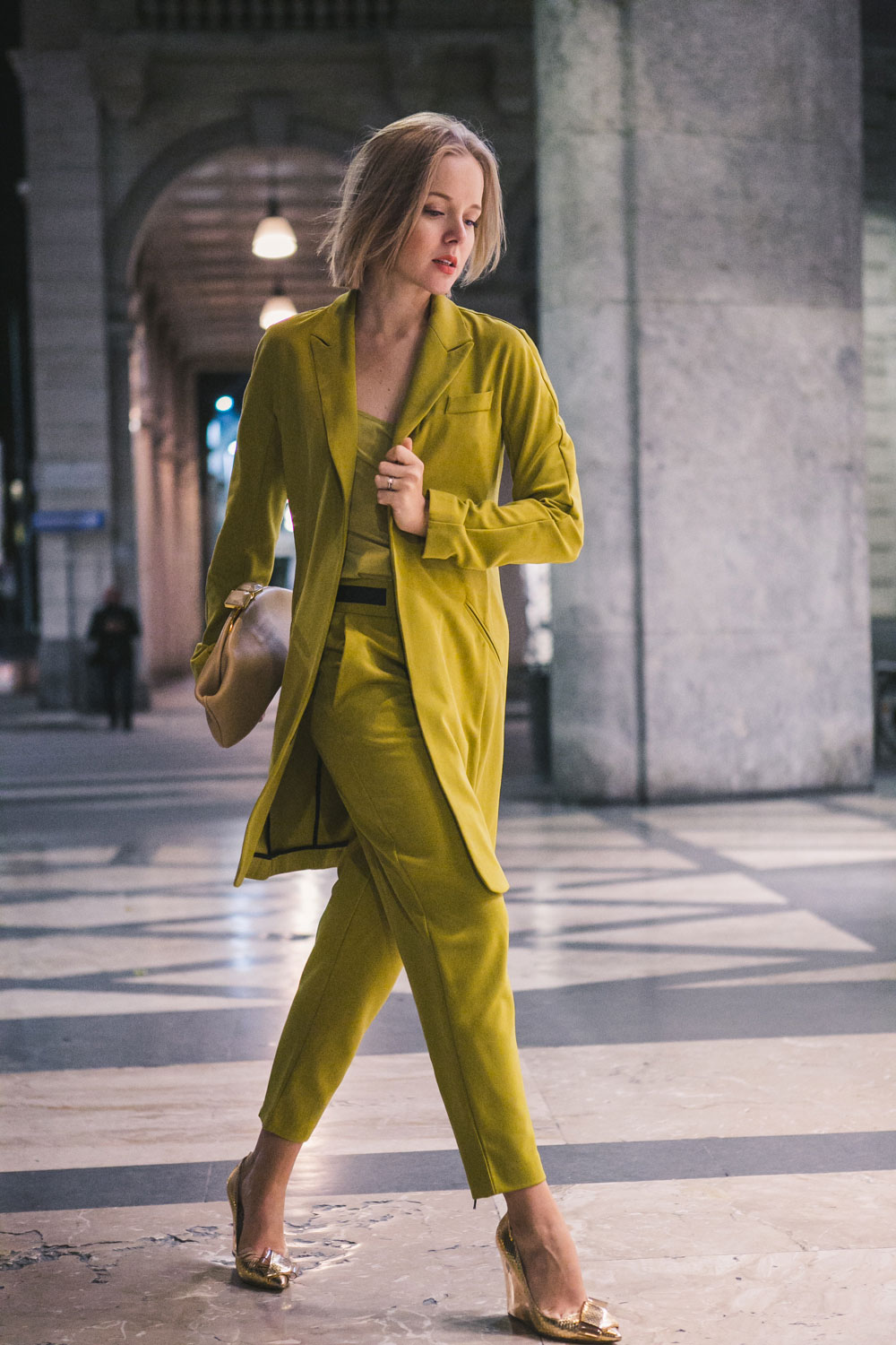 darya-kamalova-fashion-lifestyle-blogger-from-thecablook-on-san-pietro-all-orto-opening-party-in-milan-wears-asos-suit-marni-clutch-burberry-prosum-wedges-6925