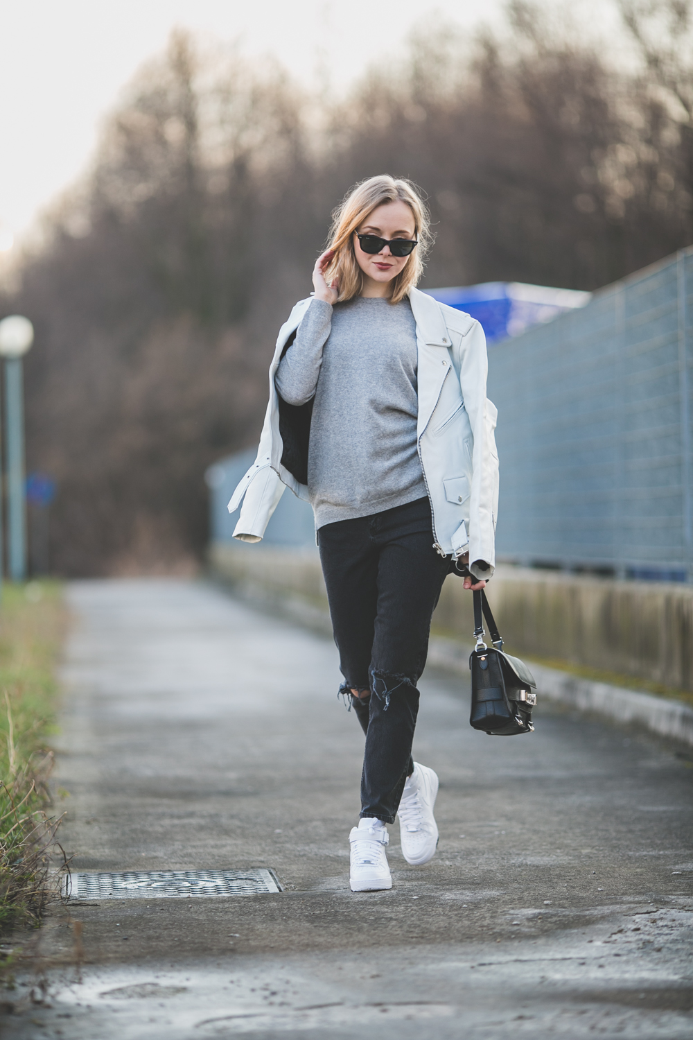 darya kamalova thecablook fashion lifestyle russian italian blogger wears asos total look with nike white air force and proenza schouler ps11 black bag-9812