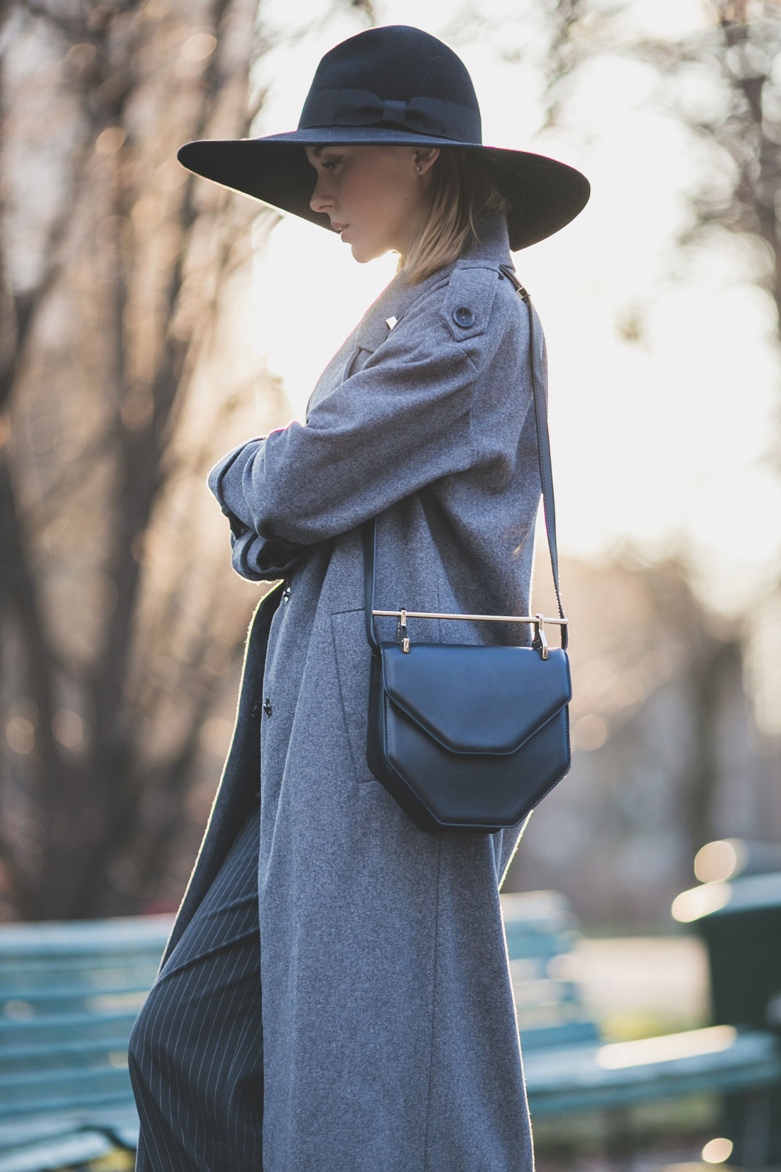 darya-kamalova-thecablook-fashion-lifestyle-russian-italian-blogger-wears-asos-total-look-grey-long-coat-with-nike-white-air-force-and-m2malletier-black-bag-on-mfw-milan-fashion-week-2015-1205