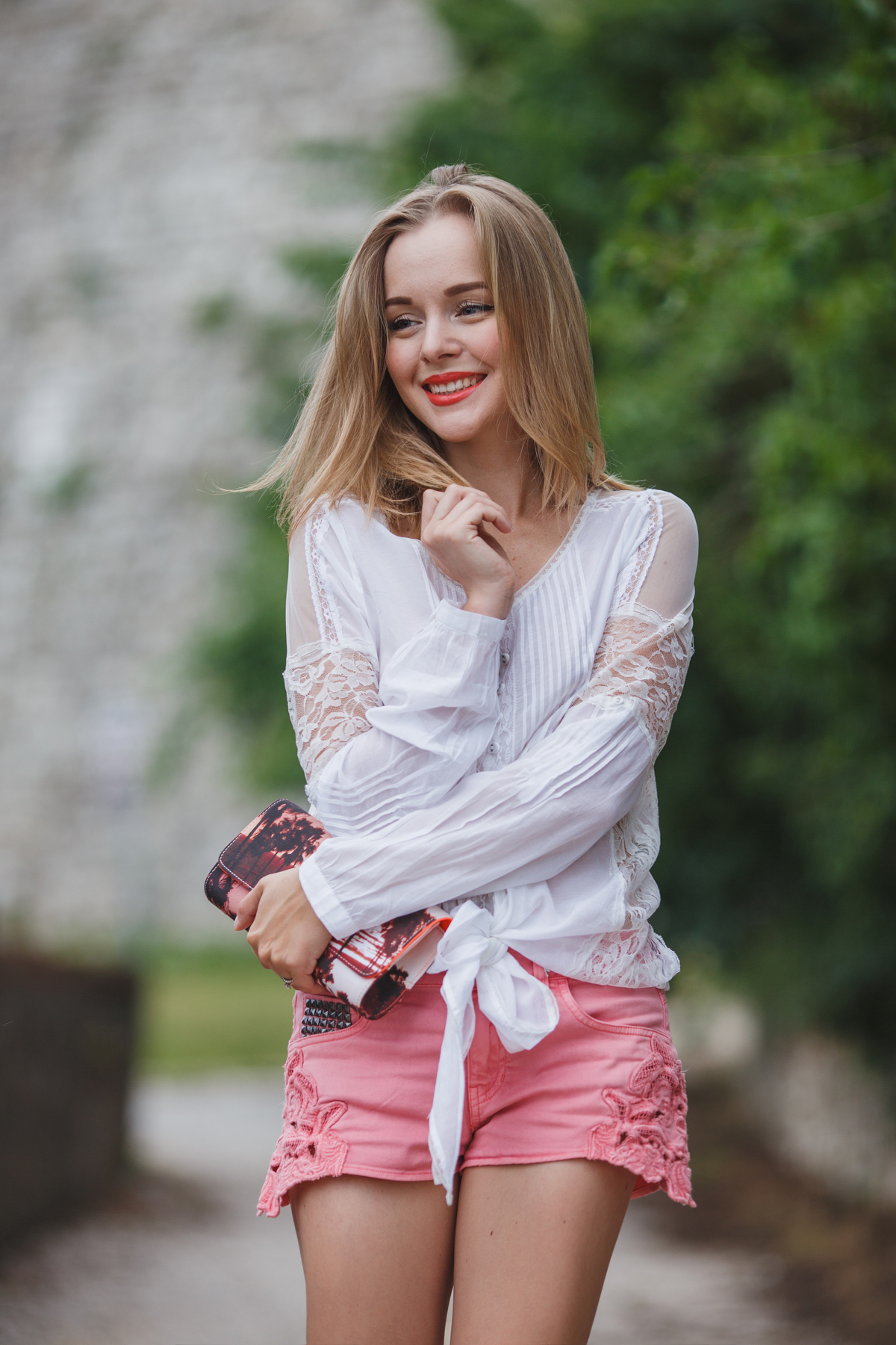 darya kamalova thecablook fashion lifestyle russian italian blogger wears total guess myguess outfit in castello di brescia -26