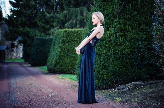 BELGIUM: NOT MY WEDDING IN A “MALEFICENT” LONG BLACK DRESS