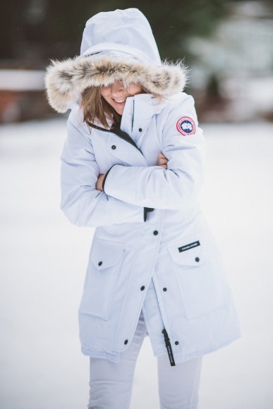 TOTAL WHITE IN CANADA GOOSE TRILLIUM PARKA – THECABLOOK by Darya Kamalova